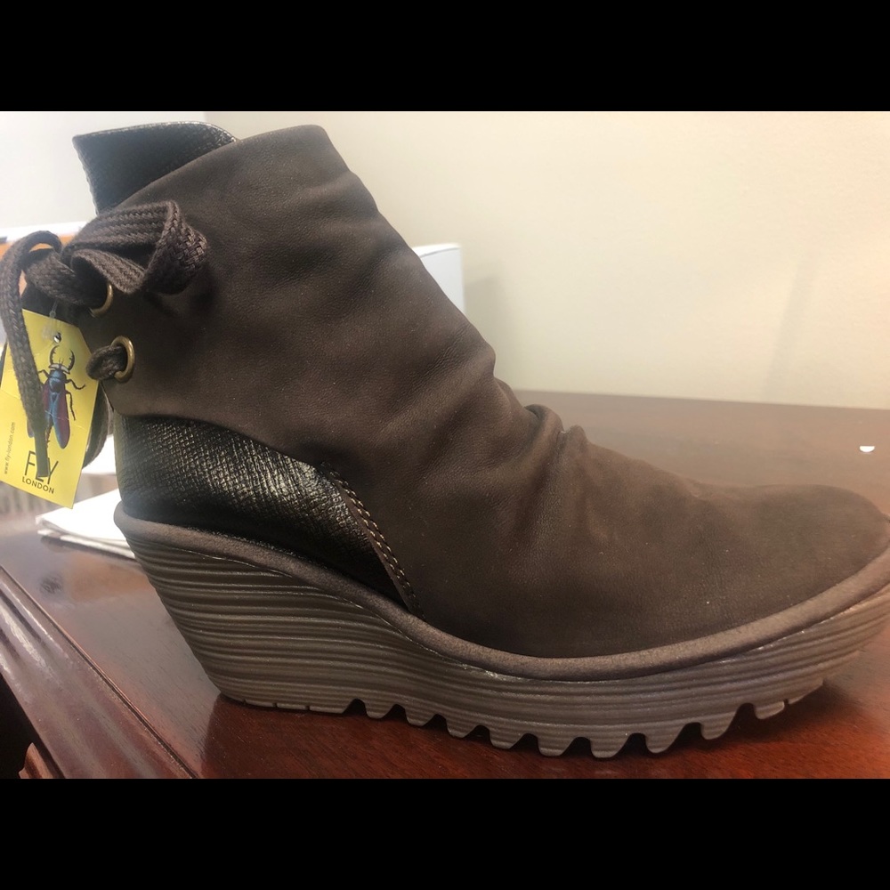 Extremely EUC London YAMA booties 38